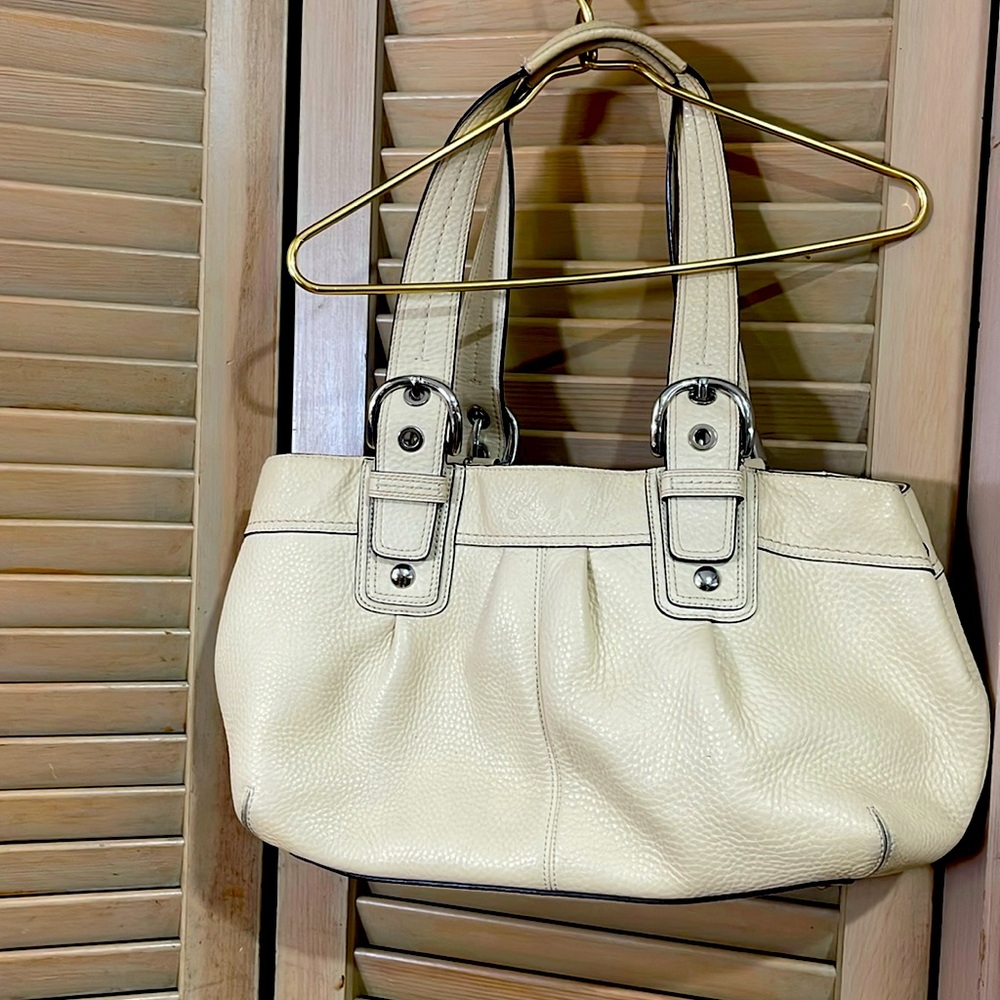 Coach Cream Leather Shoulder Bag Purse Medium Size
